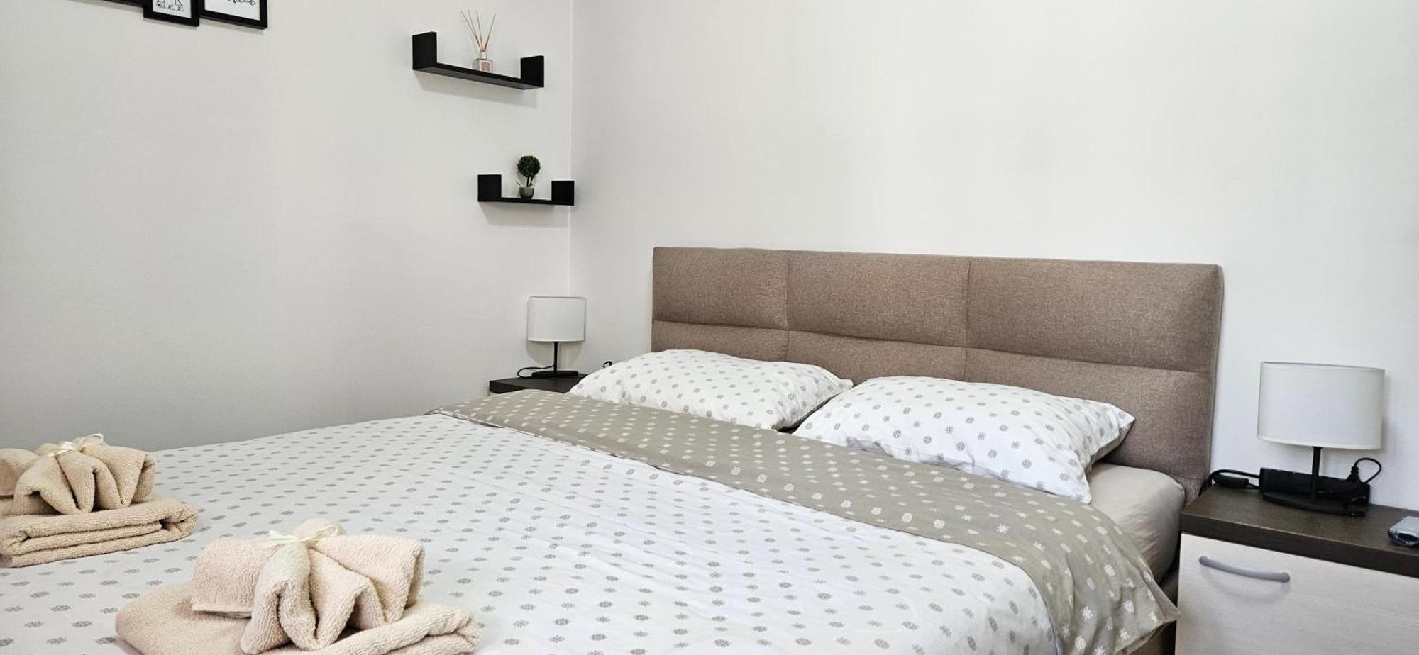 Apartman Vukota Pirot Exteriör bild